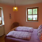 شقة Scherr